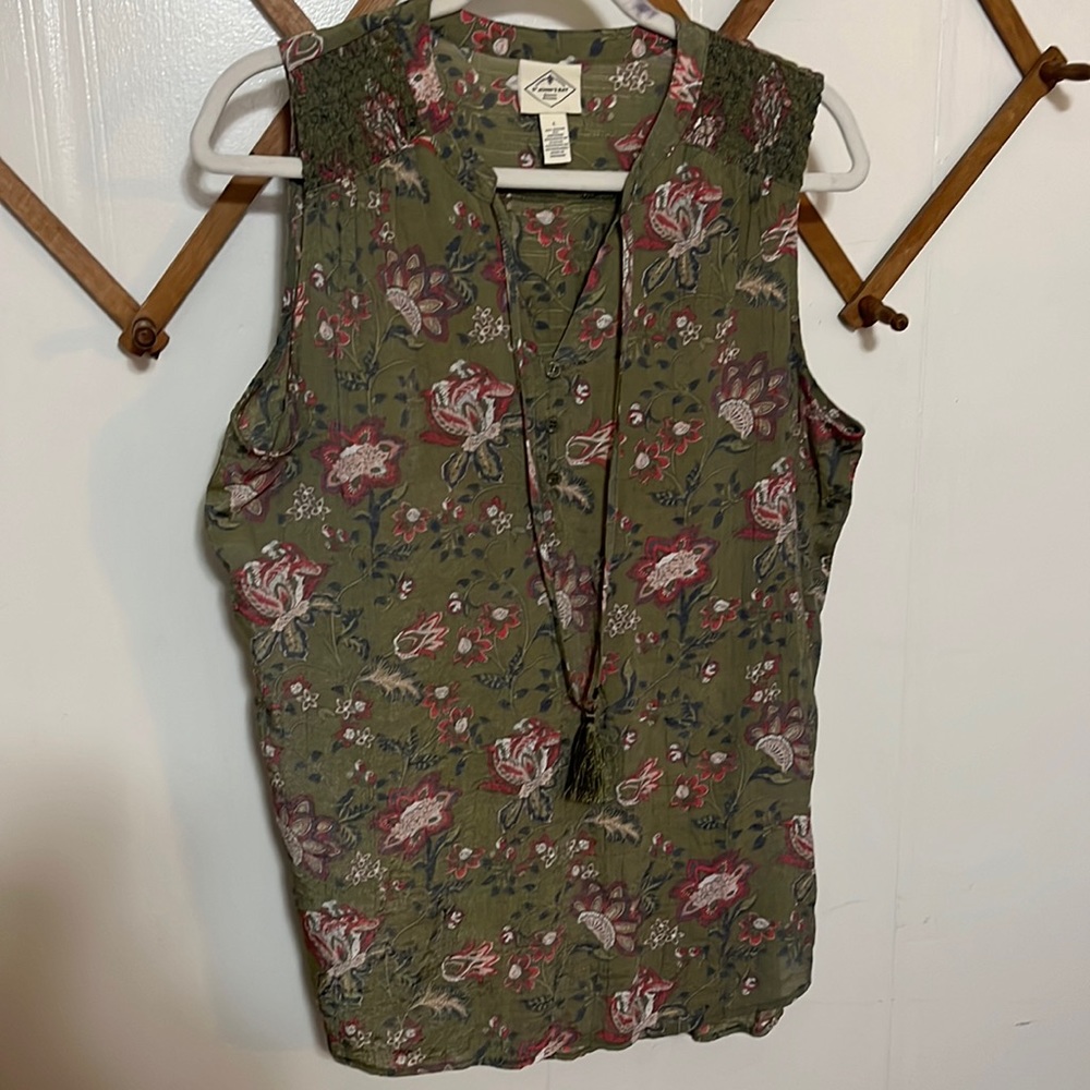 ST. Johns Bay sleeveless top size L